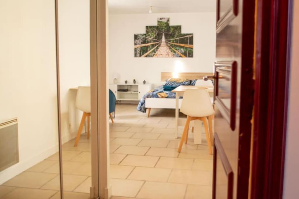 Studio Cosy Tv Wifi Confortable Et Chaleureux Gaillon Εξωτερικό φωτογραφία